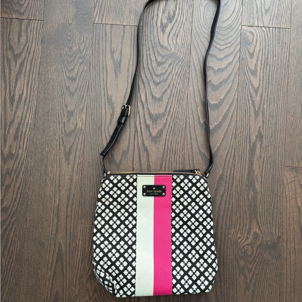 Kate Spade Crossbody - Picture 2 of 5